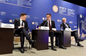 Szijjártó Péter a Szentpétervári Fórumon